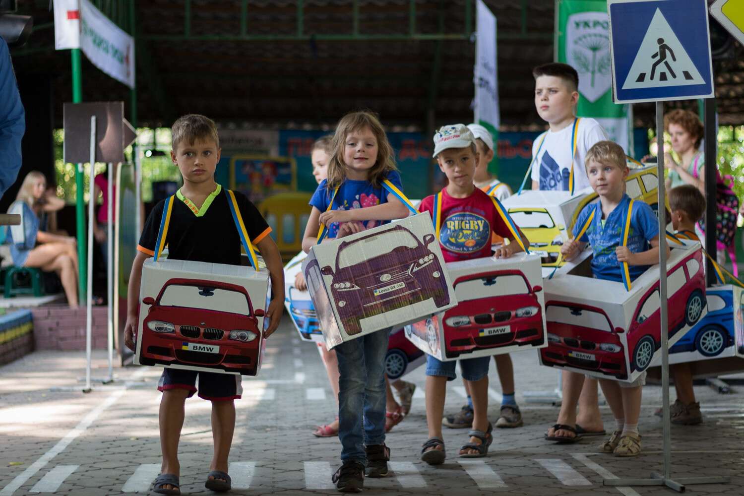 Школа дорожного движения. Городские дети. Праздник ПДД. ПДД мероприятие для детей. Детская школа ПДД.