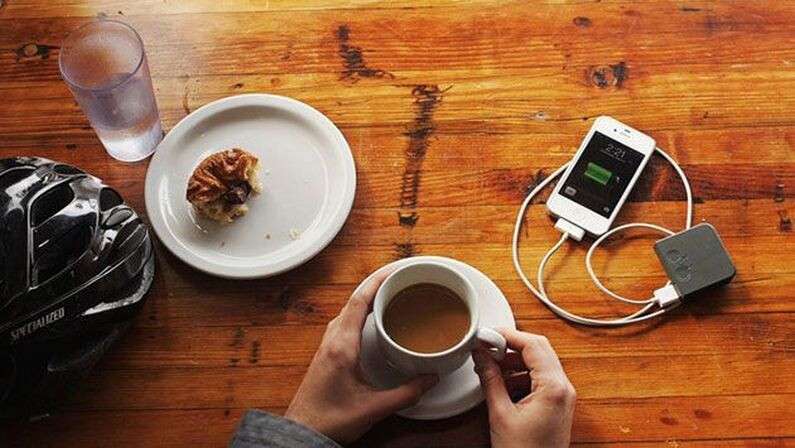 phone_charged_04.jpg