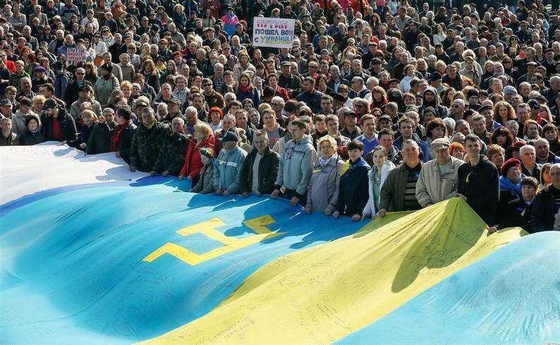 140323-ukraine-kiev-rally-1230p_f053e5fbc7772114f0d0819bffe0edb8.nbcnews-ux-1360-900.jpg