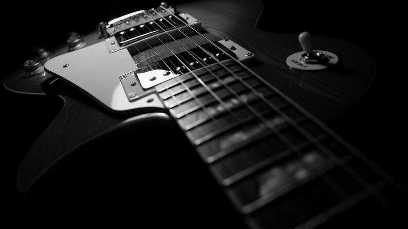 1345338582_guitar-wallpaper-5.jpg