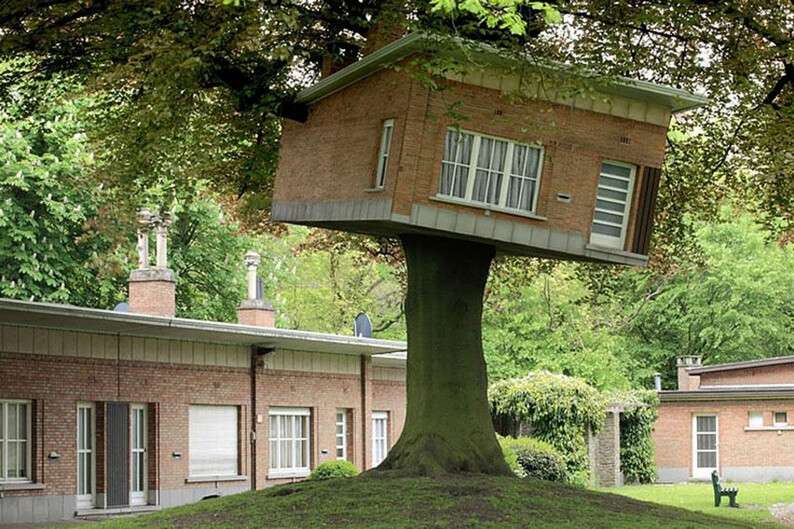 5751710-1000-1452774581-amazing-treehouses-9.jpg