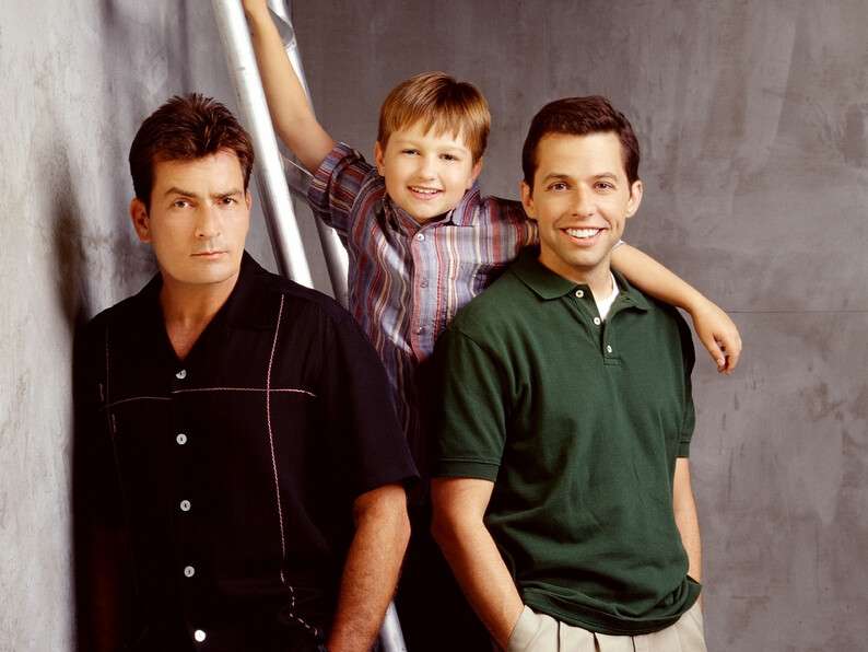 kinopoisk.ru-two-and-a-half-men-1078012-w-1600