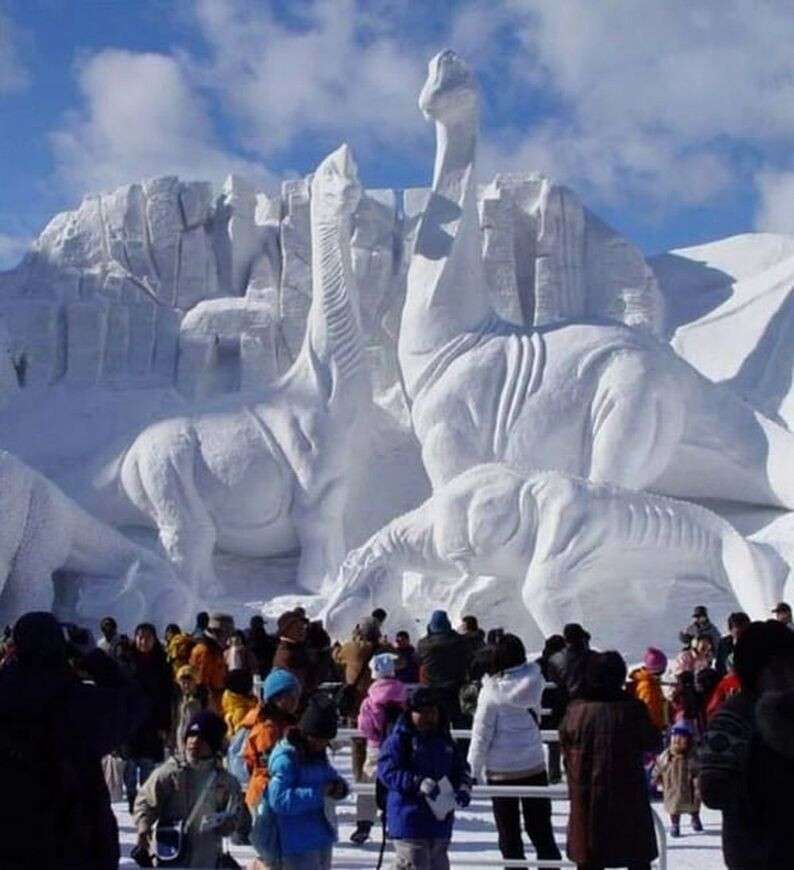 Ice alaska is an amazing event. Фестиваль снежных фигур в Саппоро. Снежные скульптуры. Скульптуры из снега и льда. Скульптуры из снега и Люда.