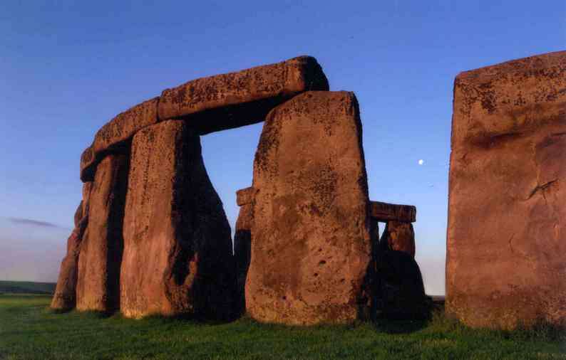 stonehenge1.jpg