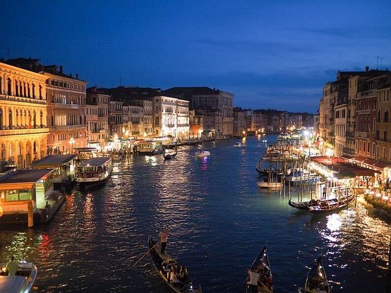 venice-918691_640_01