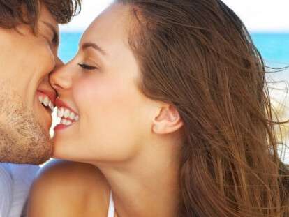 naughty-kiss-wallpaper-1366x768.jpg