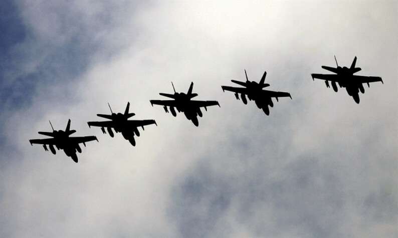 evropa_bombardon_libine_gadafi_2.jpg