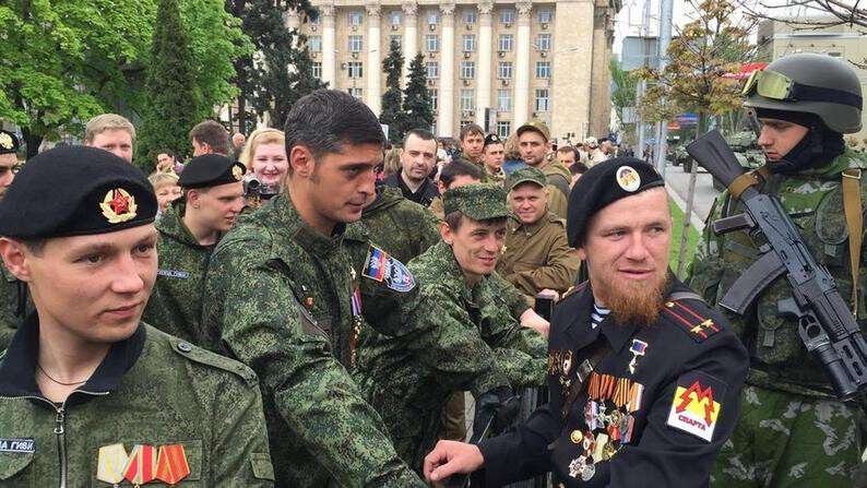 parad-okkupantov-v-donetske_rect_0ed9f726414f3ddc2491782598bc5715.jpg