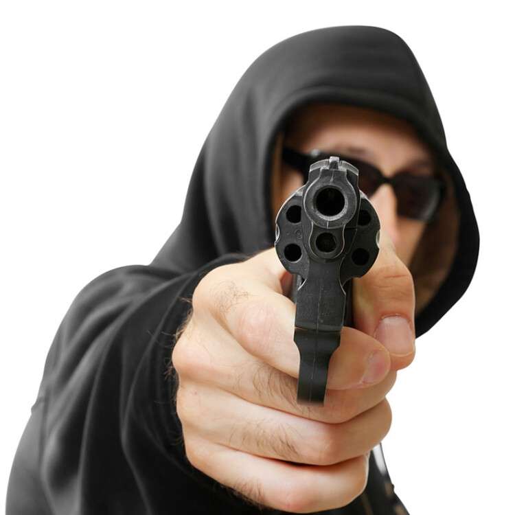 553e305d2eef4_pistolet1.jpg