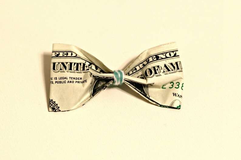 1397941807_dollar-bow-garland-2.jpg