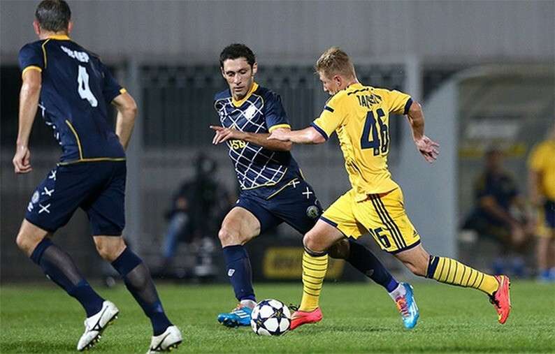 1434991710_dva-byvschih-futbolista-doneckogo-metallurga-pereshli-v-pyunik.jpeg