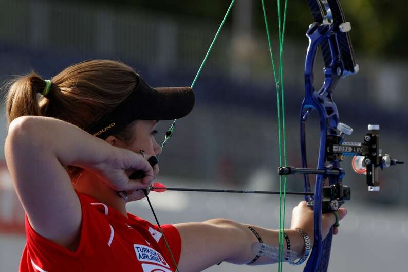 2013_fita_archery_world_cup_-_womens_individual_compound_-_final_-_20.jpg