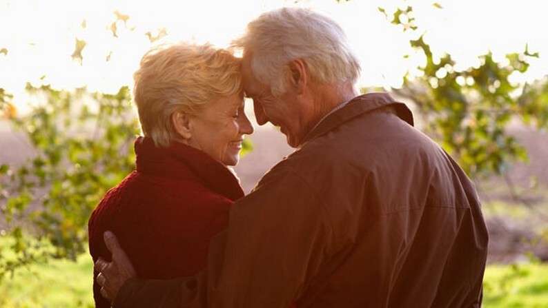 gty_older_couple_std_thg_120202_wg.jpg
