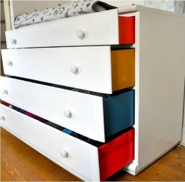 17690710-r3l8t8d-650-8-paint-sides-of-a-dresser