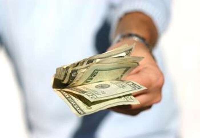 handing_money.jpeg