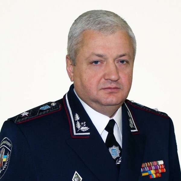 a6088caa9f_gluhoverya-600x600.jpg
