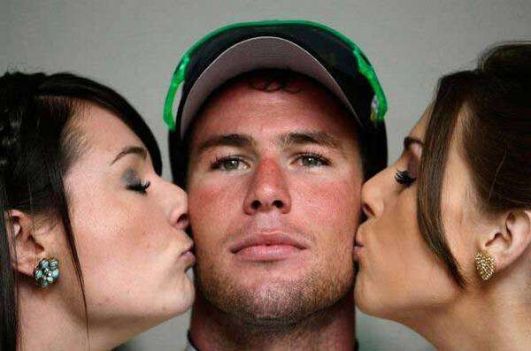 1253510702_kissing-32.jpg