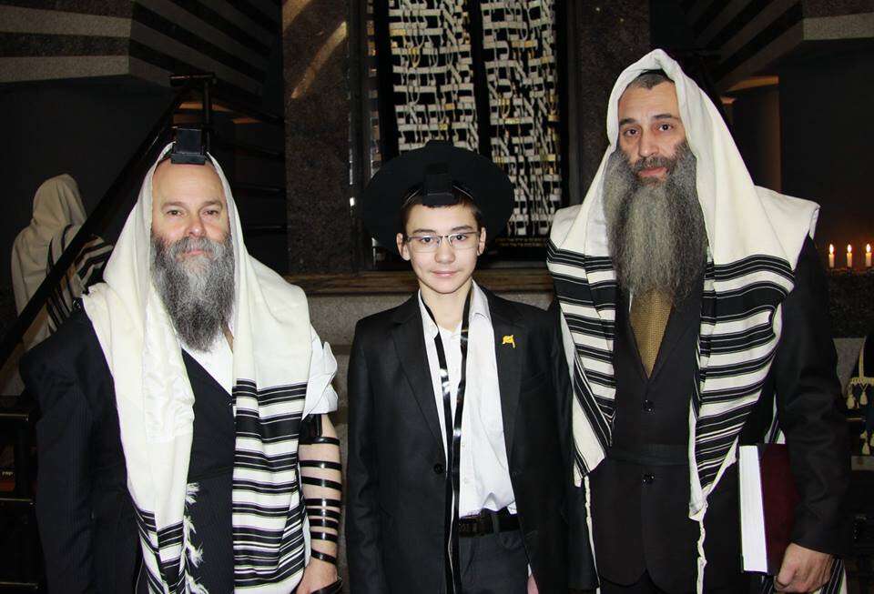 glavnyy_ravvin_dnepropetrovska_shmuel_kamineckiy_syn_david-israel_i_asher-yosef_cherkasskie_