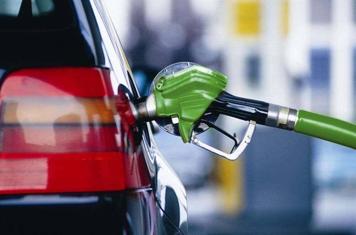 img1957000_zapravka_benzina_na_azs.jpg
