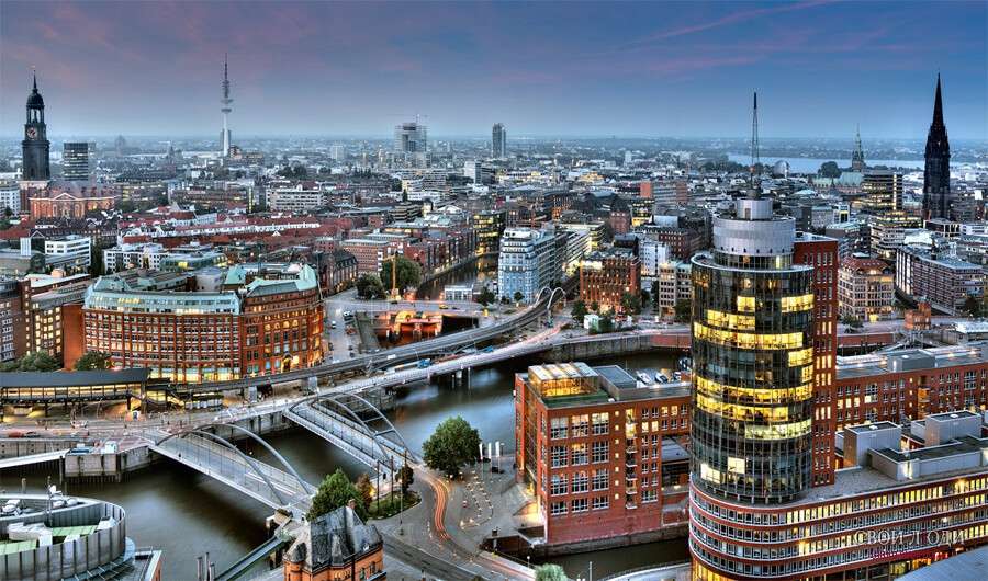 03085503-berlin-gamburg-tur-13699456968174_w990h700