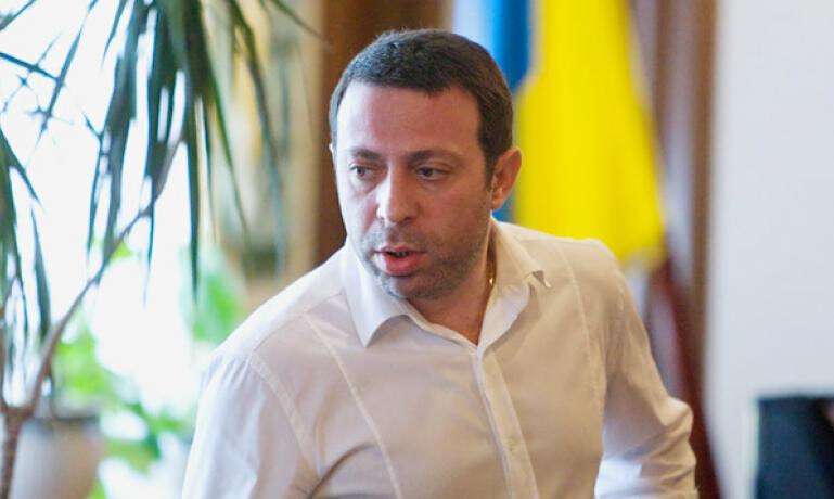 0001-c122d022-53834b31-2d43-b43e5741