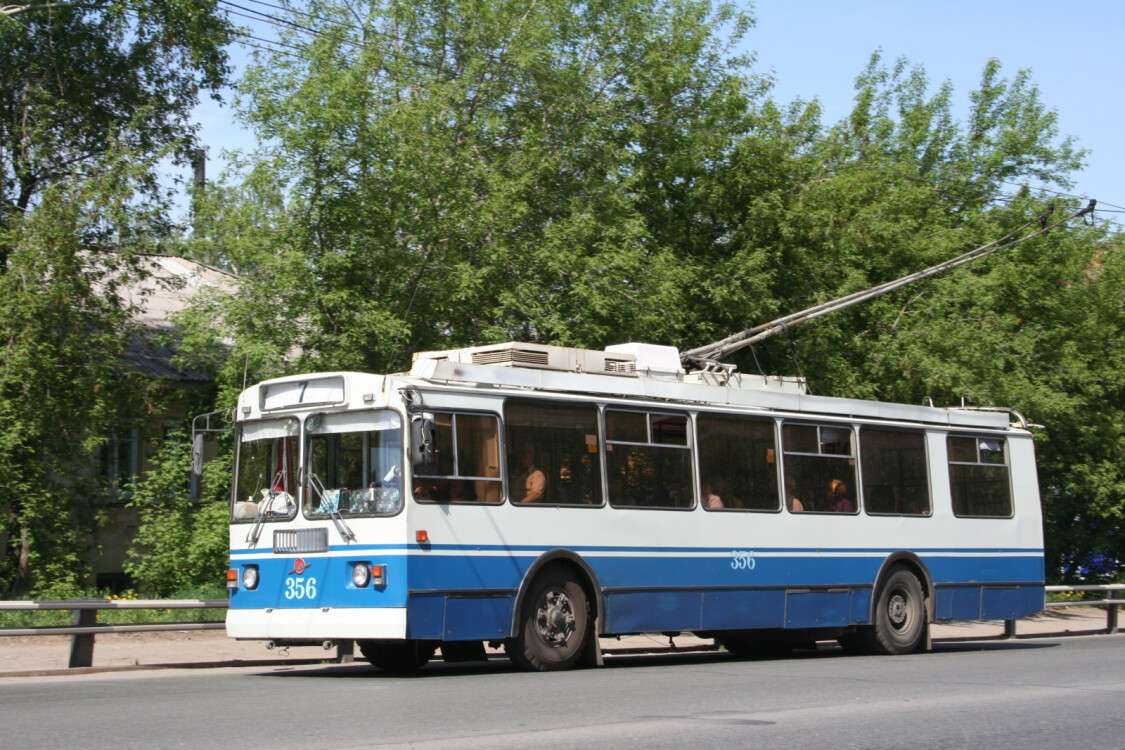 tomsk_trolleybus_356_20060607.jpg