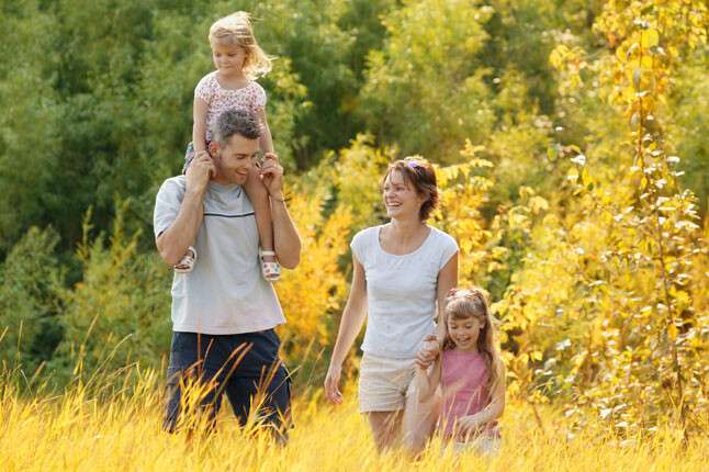 family_field_cnt_13jan11_rex_b.jpg
