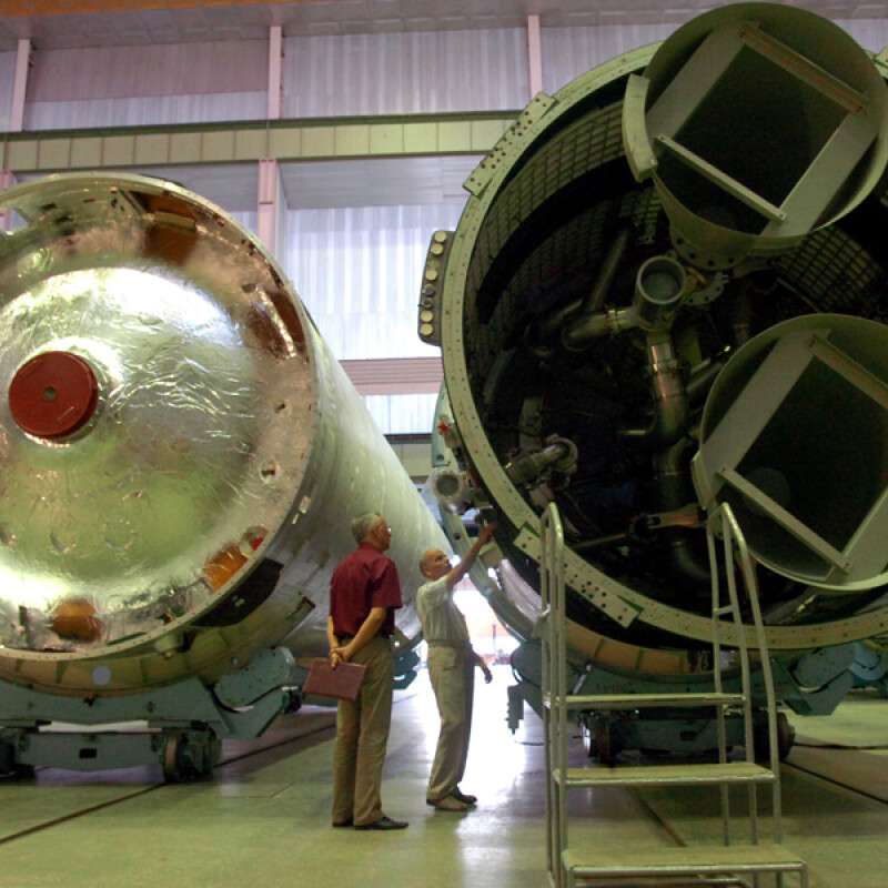 Южмаш фото. Завод южмаш днепропетровск. Какую площадь занимает завод южмаш. Конструкторское бюро «южное». Днепропетровск завод ракет.
