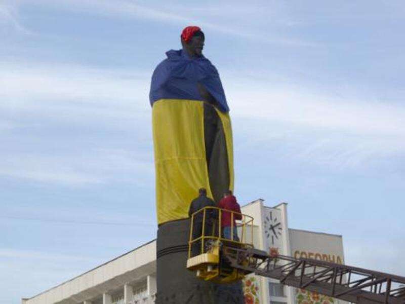 dneprodzerzhinsk_dzerzhinskiy_shapka_flag_avtomaydan.jpg