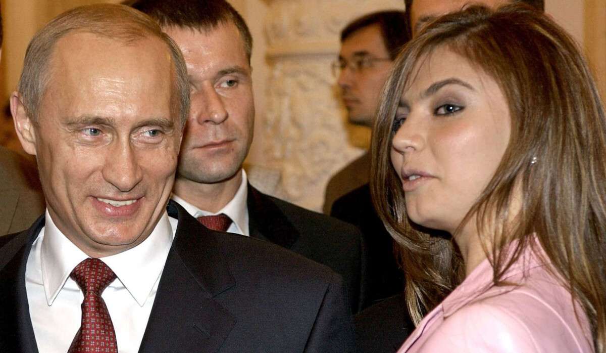 1359595677_vladimir-poutine-et-alina-kabaeva.jpg