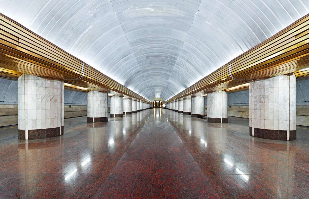 Metro station near me. Метрополитен Днепропетровск. Станции метро Днепропетровск. Днепр (станция метро, Киев). Театральная (станция метро, Днепр).