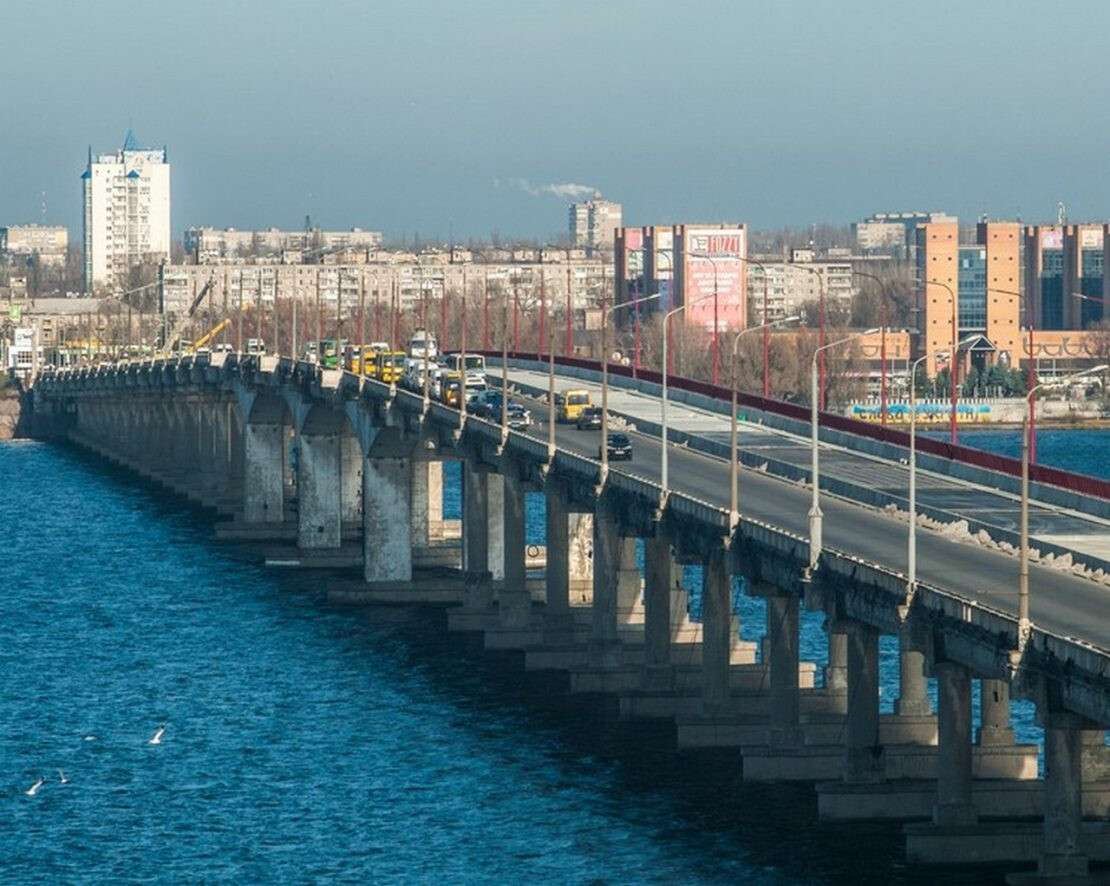 Днепр левой. Мост в Днепропетровске. Центральный мост Днепропетровск. Мост через Днепр в Днепропетровске. Новый мост Днепропетровск.