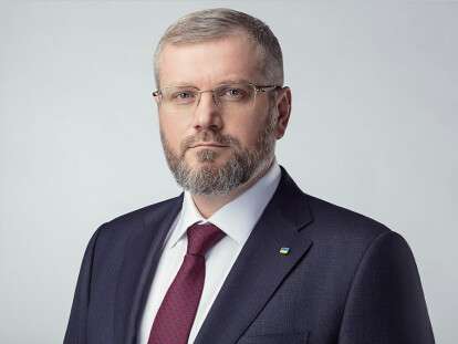 1200px-Александр_Юрьевич_Вилкул_2017г