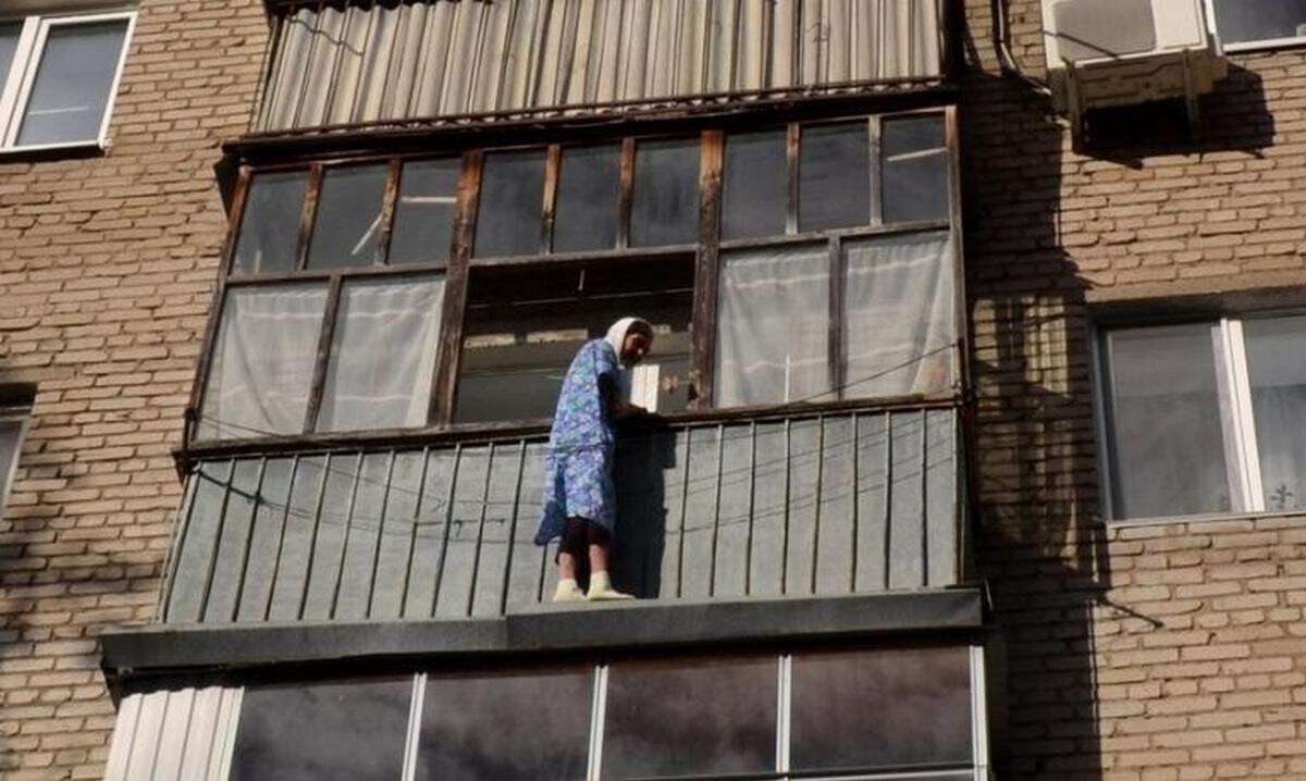 babushka_balkon