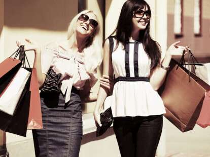 Urban-Luxury-Rentals-Urban-Shopping-Villa-Traveler-1000x600