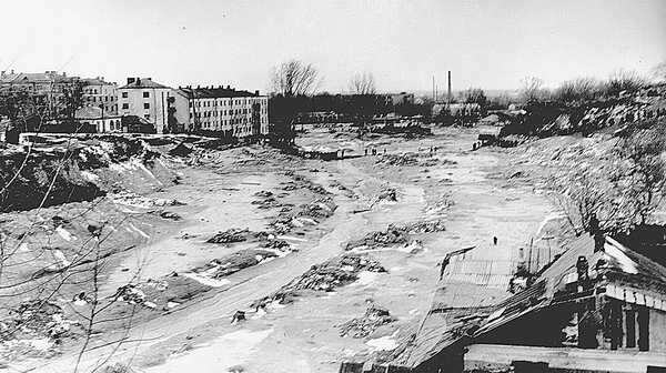 Куреневская-трагедия-13-марта-1961-года.-Вид-на-место-сегодняшнего-пересечения-улиц-Телиги-и-Фрунзе.