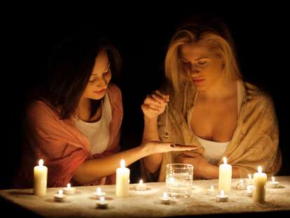 Divination by candlelight