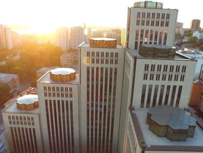 Общий_вид_на_центр_«Менора»