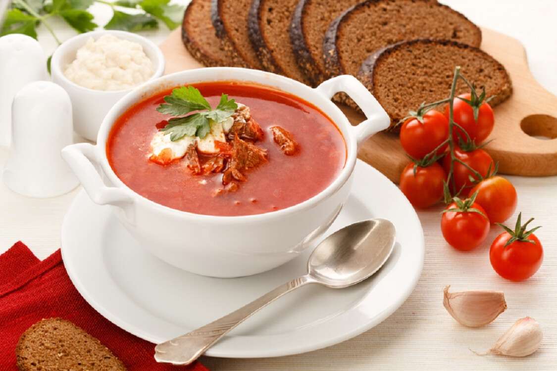 Ukrainian and russian national red borsch with herbs &amp; spice