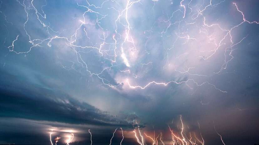 lightning_mega_protofoto_color