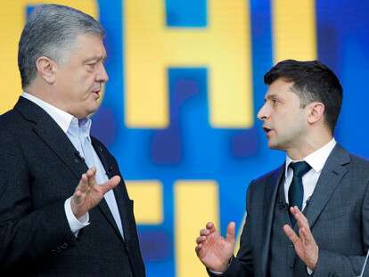 573a8f4bd40be43e02566ef9bb9e4371