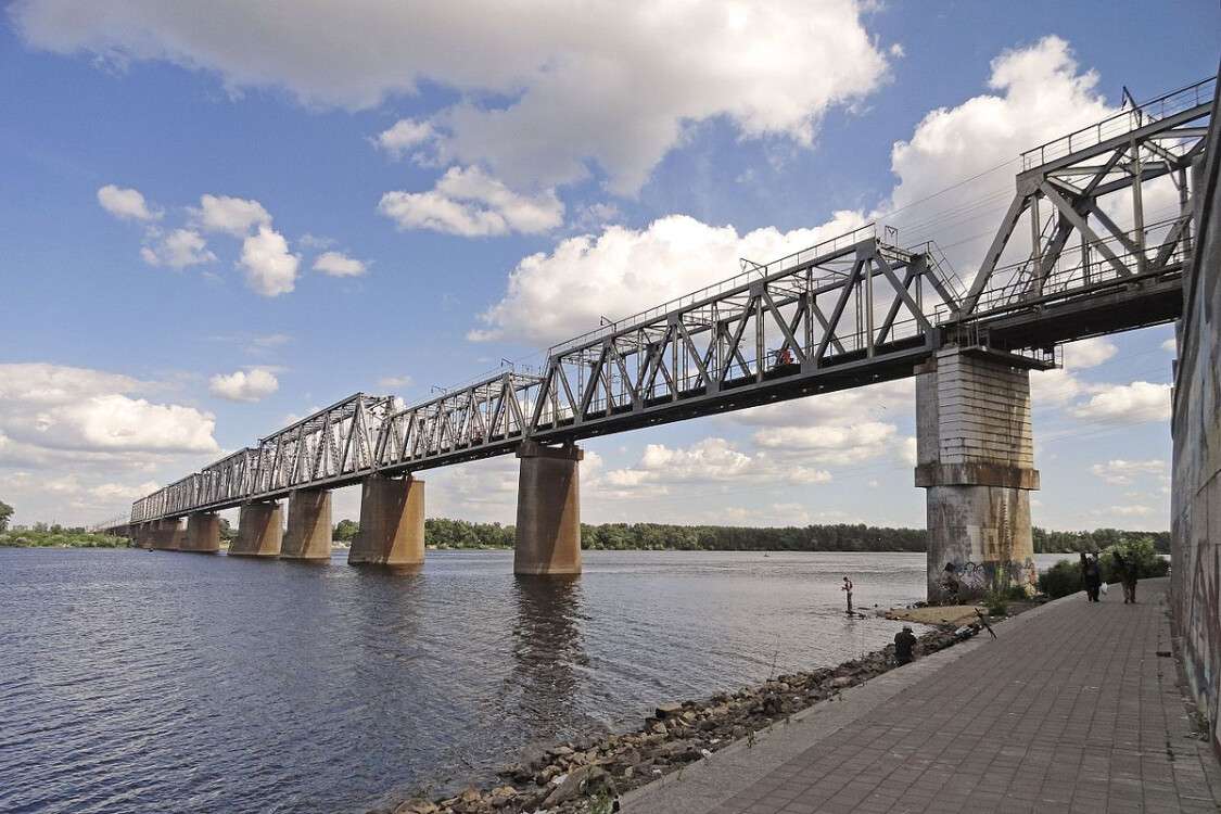 Петровский_железнодорожный_мост_Киев