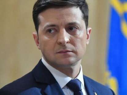 зелен