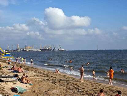 6503