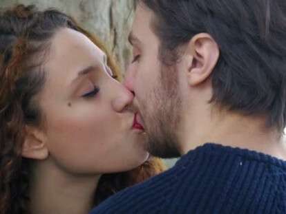 depositphotos_98657596-stock-video-couple-in-love-kissing-young