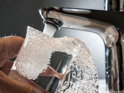 GettyImages_614182948_voda_kran