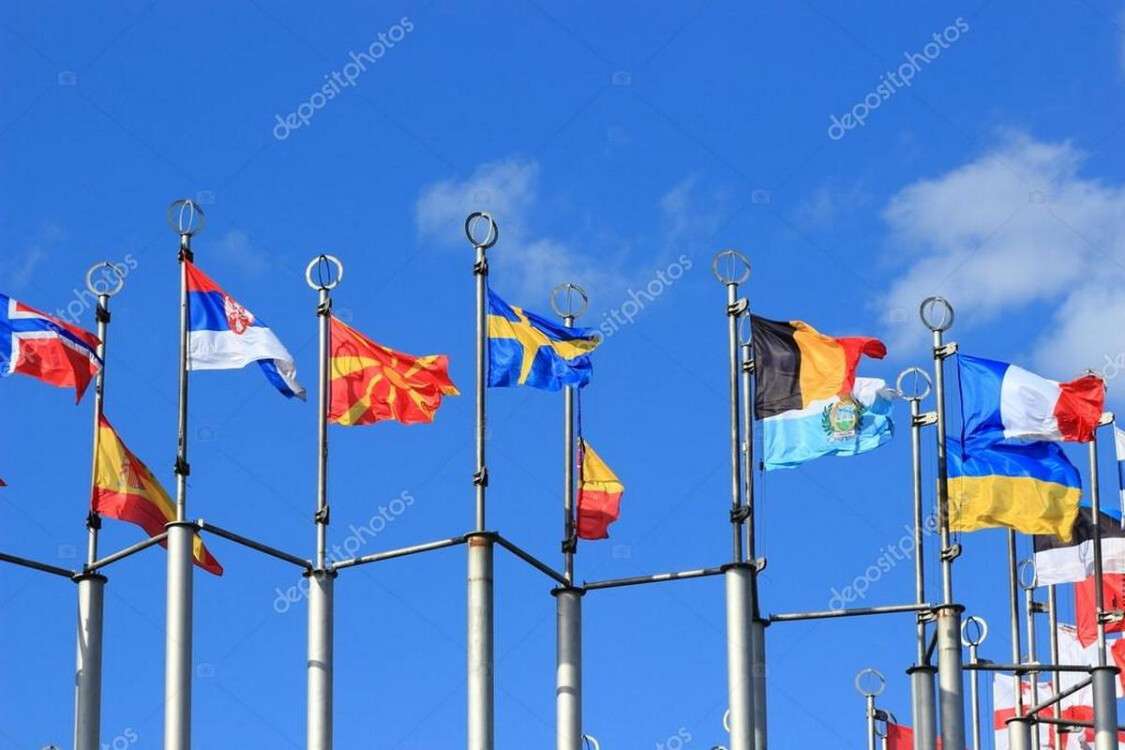 depositphotos_46097243-stock-photo-european-flags-on-european-square