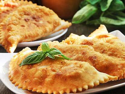 chebureki-recept-s-foto-poshagovyy