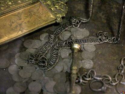 Free picture (Ancient treasure) from https://torange.biz/ancient-treasure-43437