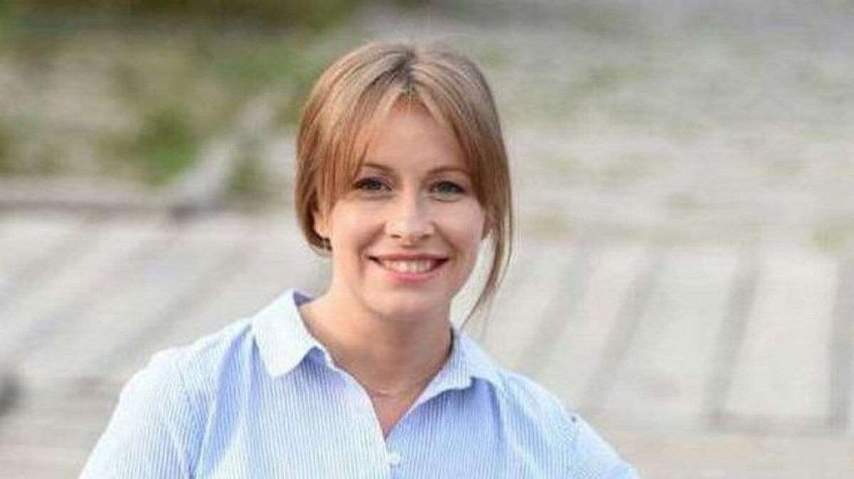 Большугрудая Елена